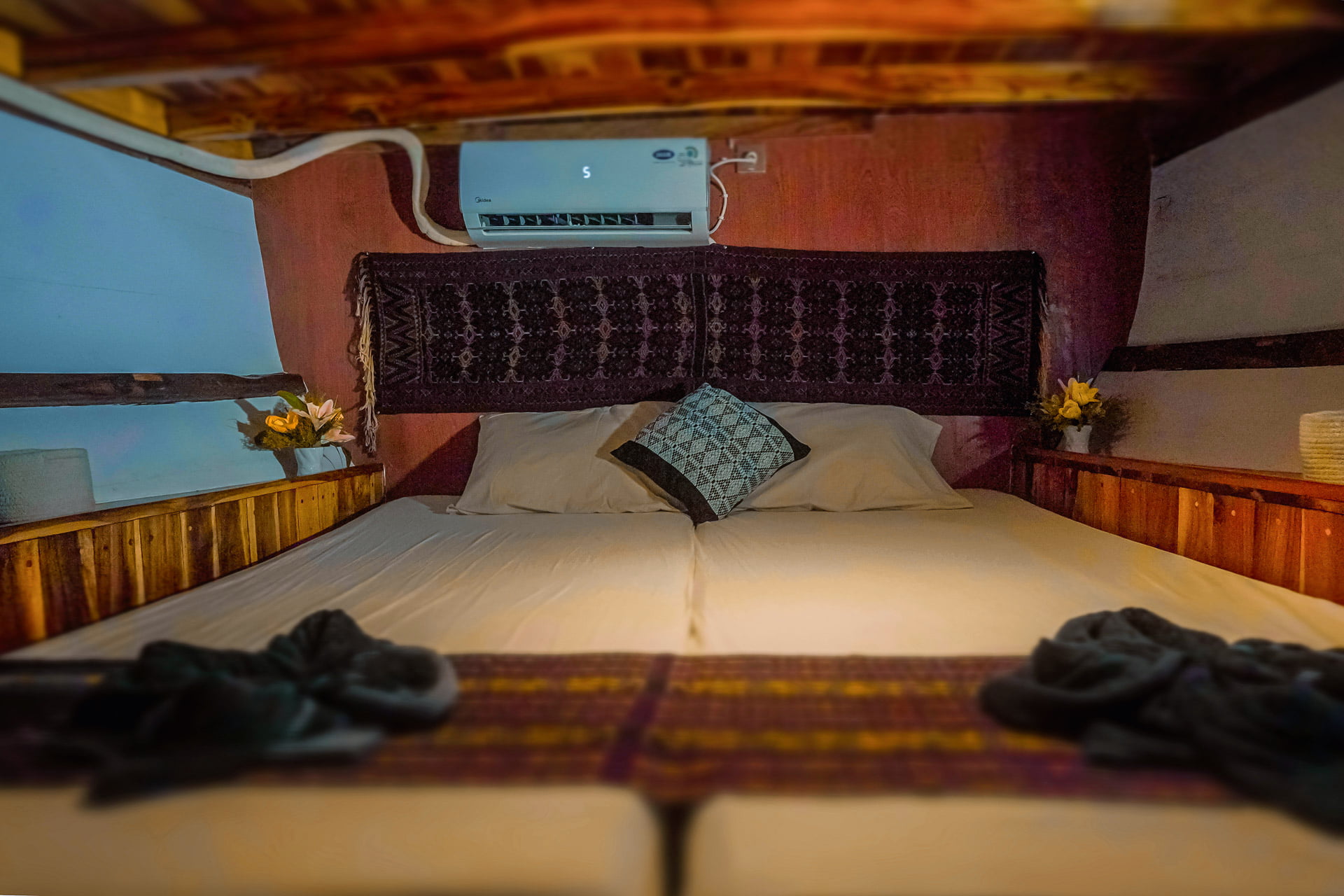 Komodo Trails Superior Cabin 06